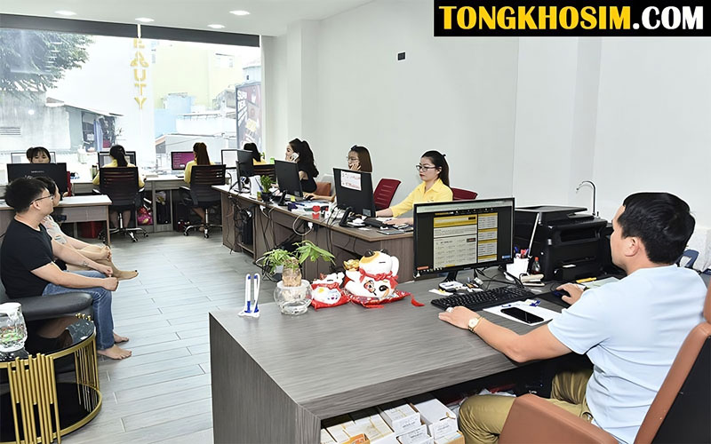 Đội ngũ chăm sóc khách hàng tận tình và chuyên nghiệp của Tongkhosim.com